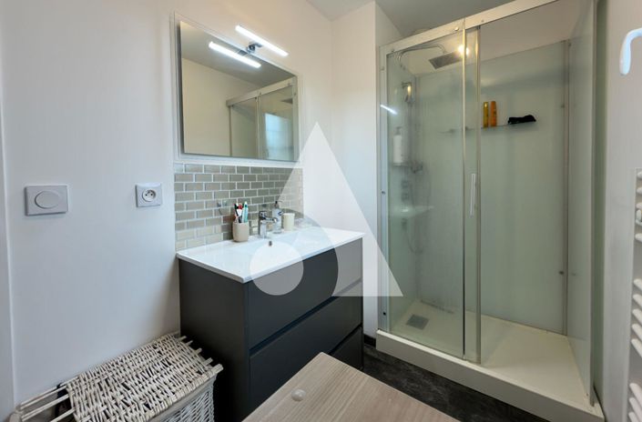 Image No.11-2 Bed House for sale