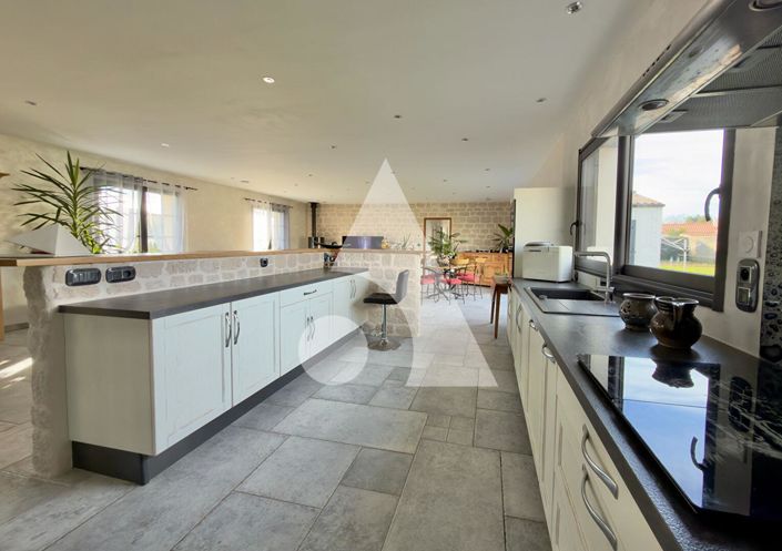 Image No.3-3 Bed House for sale