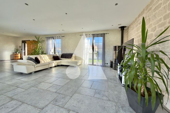 Image No.5-3 Bed House for sale