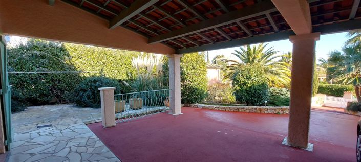 Image No.18-4 Bed House for sale