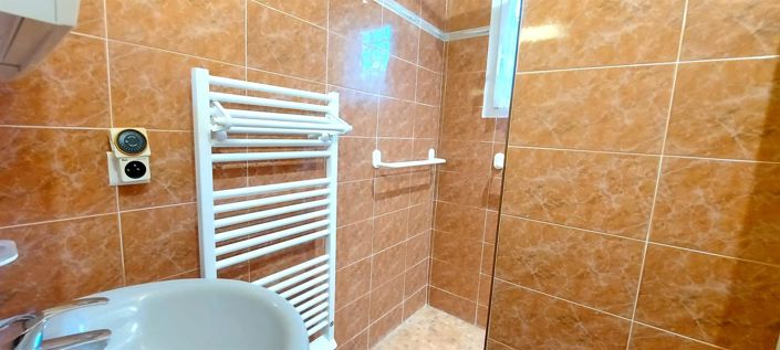 Image No.20-4 Bed House for sale