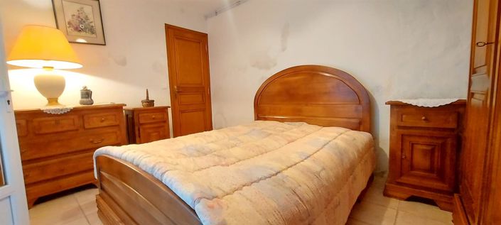 Image No.21-4 Bed House for sale