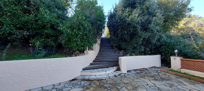 Image No.25-4 Bed House for sale