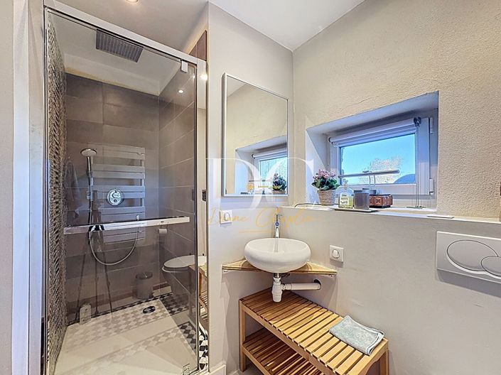 Image No.16-3 Bed House for sale