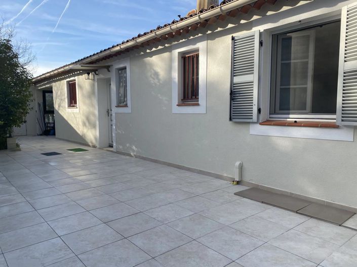 Image No.3-4 Bed House for sale