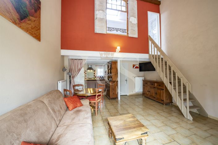 Image No.15-8 Bed House for sale