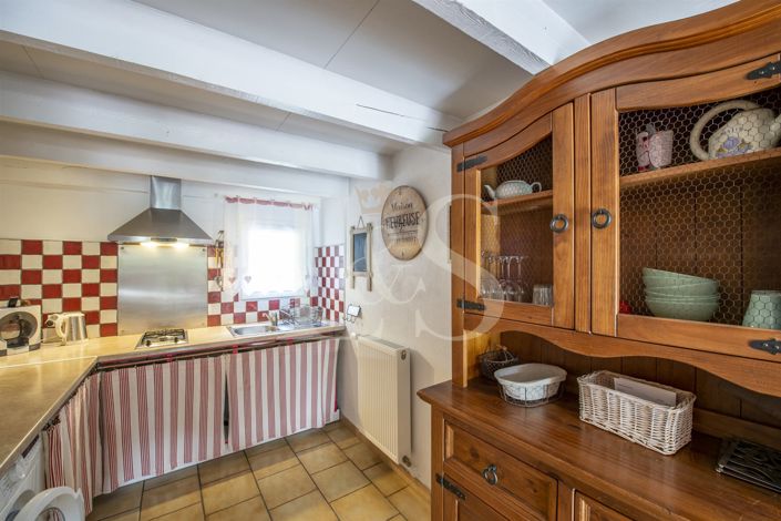 Image No.16-8 Bed House for sale
