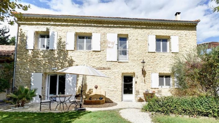 Image No.2-8 Bed House for sale