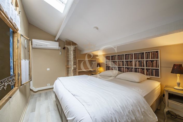 Image No.23-8 Bed House for sale