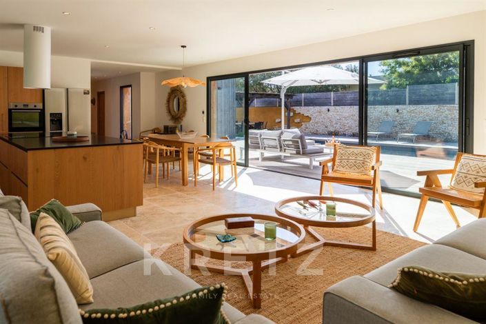 Image No.3-4 Bed House for sale