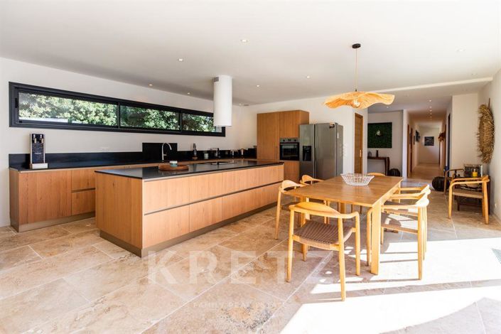 Image No.5-4 Bed House for sale