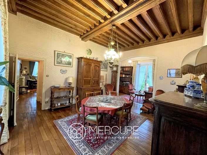 Image No.5-10 Bed House for sale