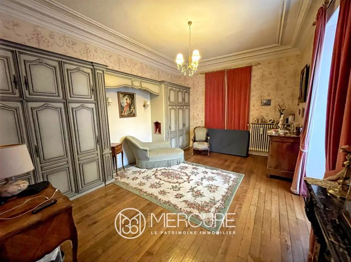 Image No.6-10 Bed House for sale