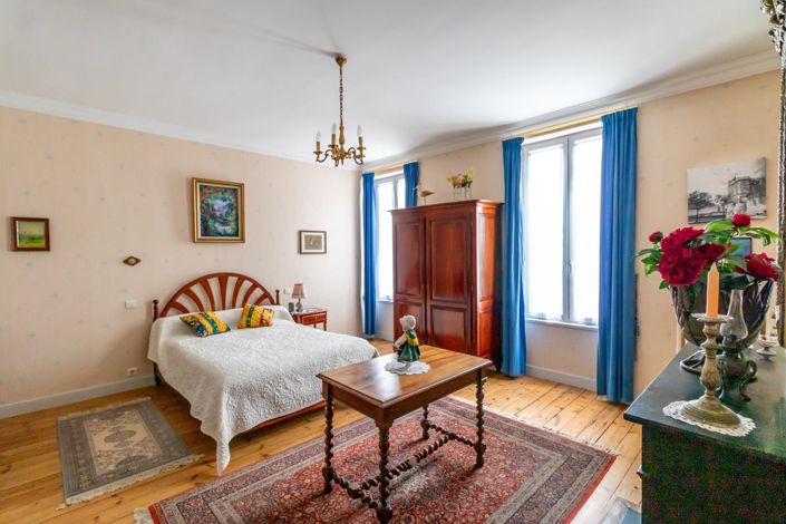 Image No.8-3 Bed House for sale