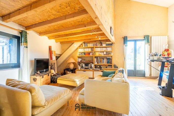 Image No.9-3 Bed House for sale
