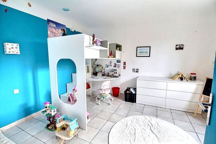 Image No.5-5 Bed House for sale