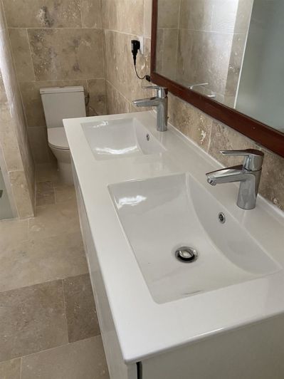 Image No.18-3 Bed Apartment for sale