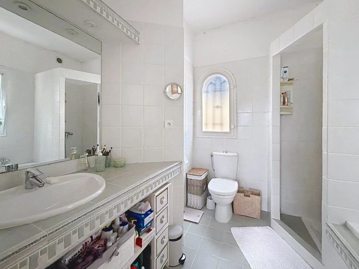 Image No.11-4 Bed House for sale