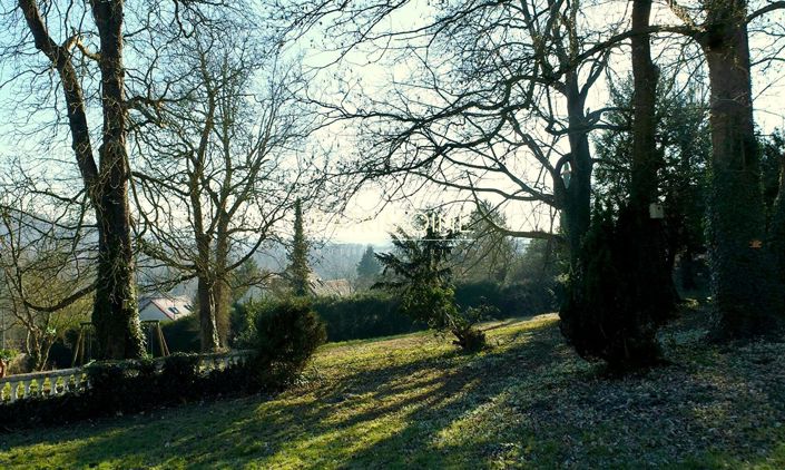 Image No.16-6 Bed Property for sale