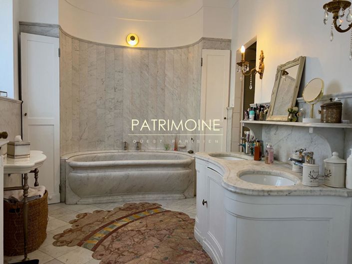 Image No.8-6 Bed Property for sale