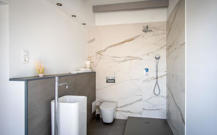 Image No.16-20 Bed Property for sale