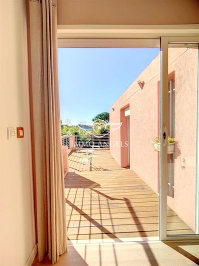 Image No.9-4 Bed House for sale