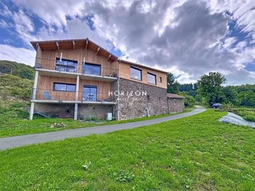 1 - La Chapelle-de-Guinchay, Property