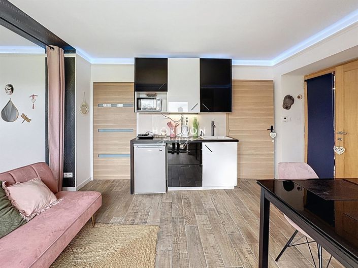 Image No.18-5 Bed Property for sale