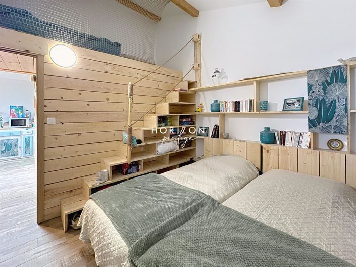 Image No.20-5 Bed Property for sale