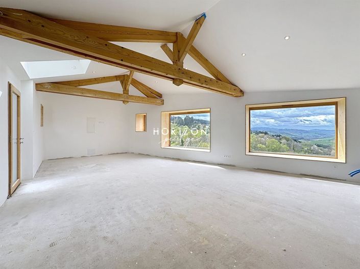 Image No.22-5 Bed Property for sale