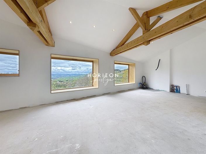 Image No.23-5 Bed Property for sale