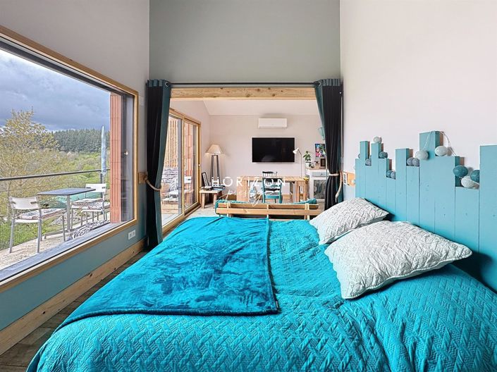 Image No.30-5 Bed Property for sale