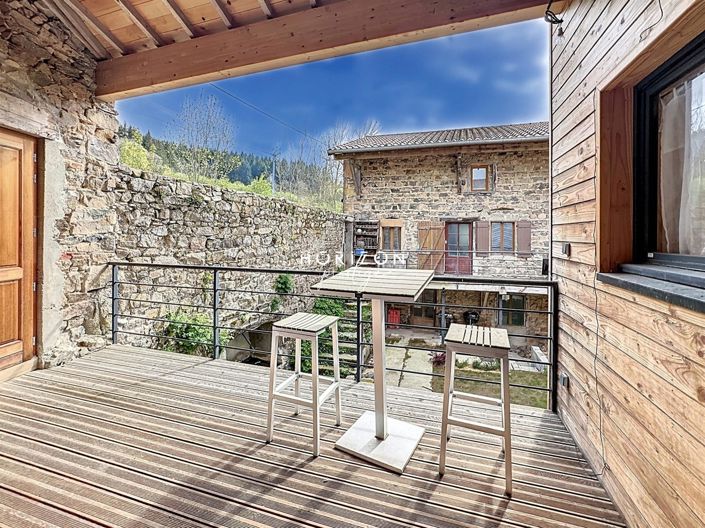 Image No.9-5 Bed Property for sale