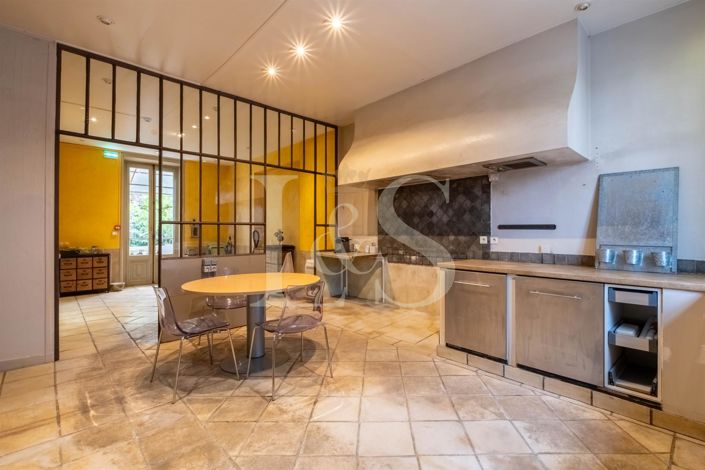 Image No.10-10 Bed House for sale