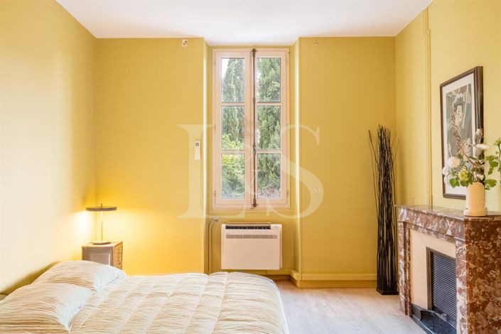 Image No.13-10 Bed House for sale