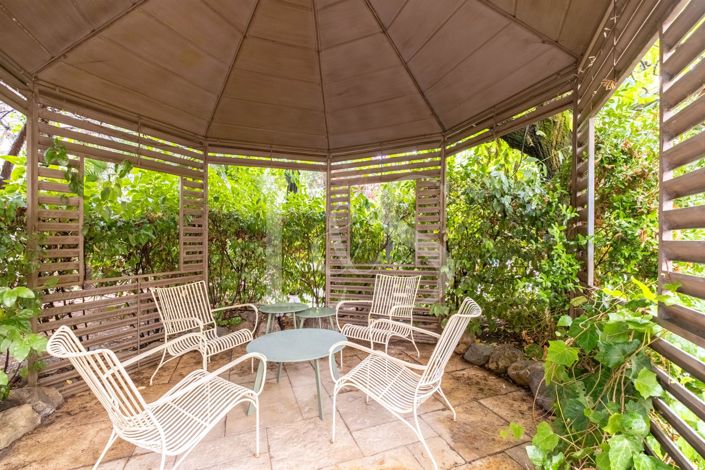 Image No.5-10 Bed House for sale