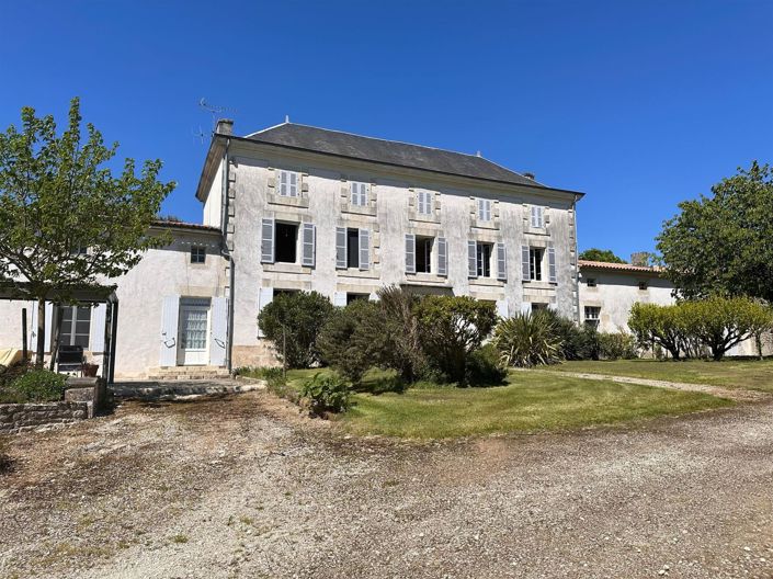 Image No.3-Maison de 6 chambres à vendre à Saint-Jean-d'Angély