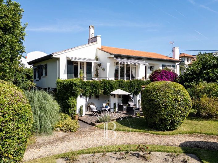 Image No.5-5 Bed House for sale