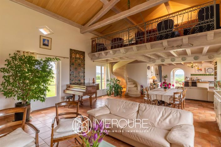 Image No.6-5 Bed House for sale