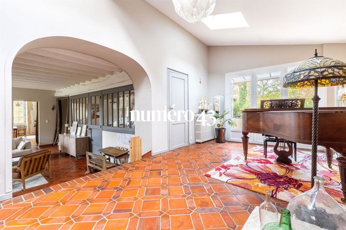 Image No.4-4 Bed House for sale