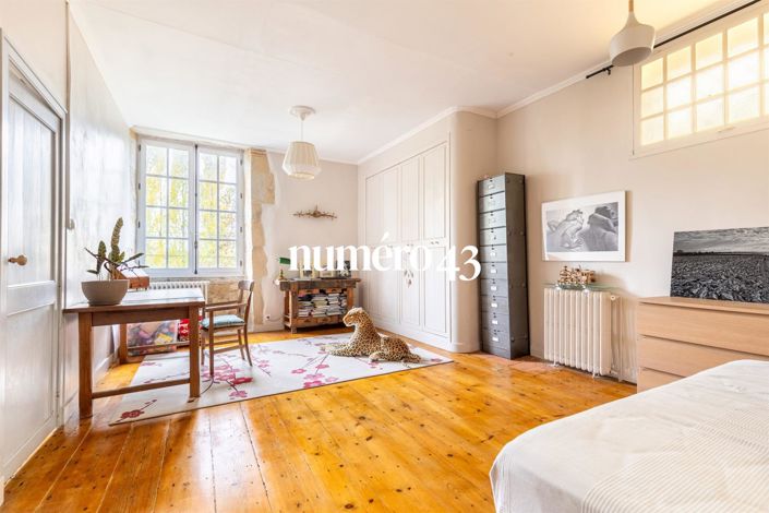 Image No.5-4 Bed House for sale