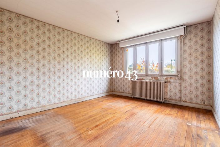 Image No.11-4 Bed House for sale