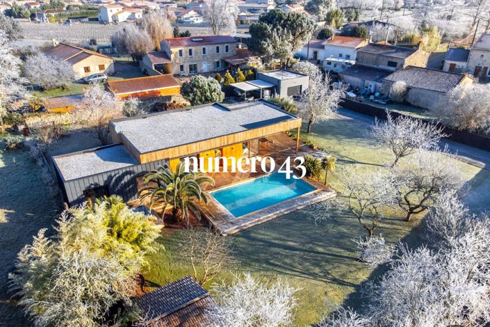 Image No.20-4 Bed Property for sale