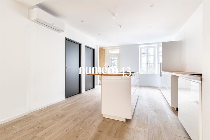 Image No.6-3 Bed Property for sale