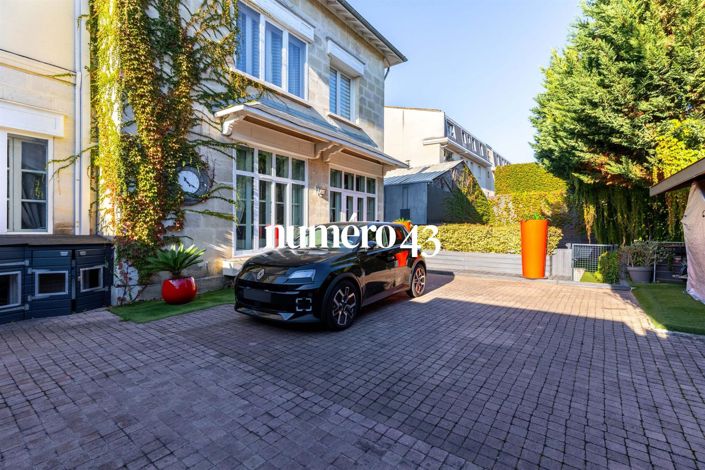 Image No.2-5 Bed House for sale