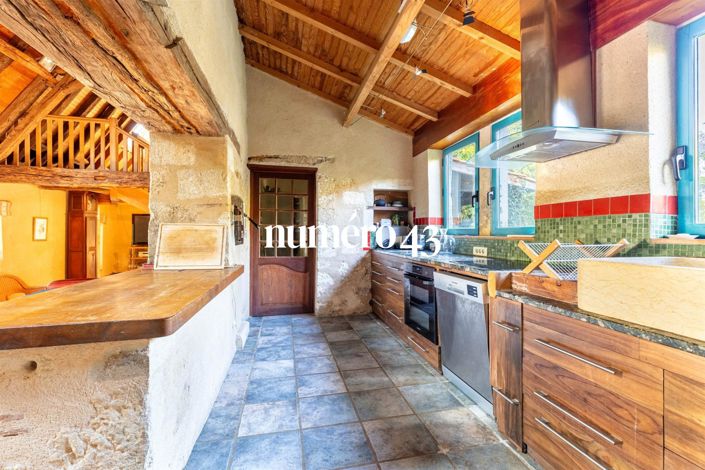 Image No.6-5 Bed House for sale