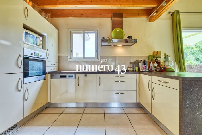 Image No.7-2 Bed House for sale