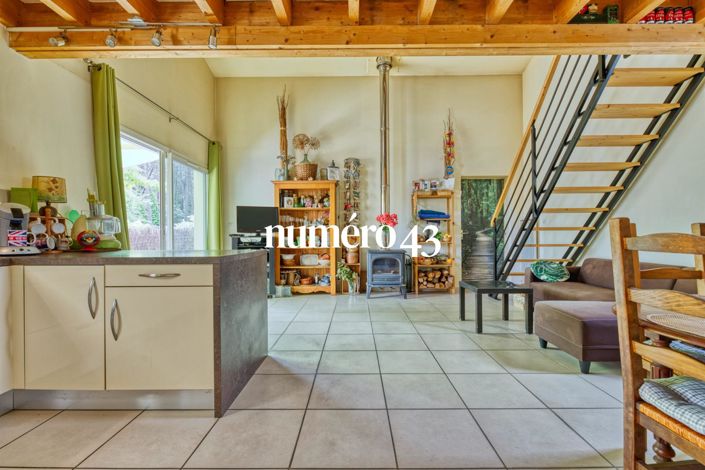 Image No.8-2 Bed House for sale