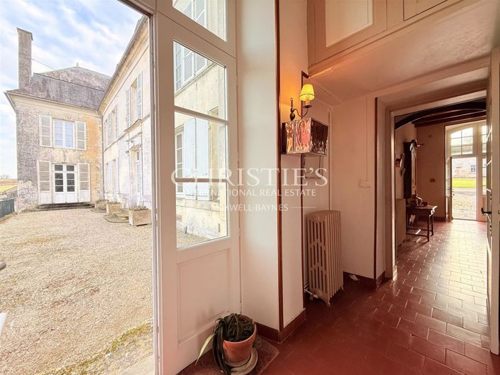 Image No.16-10 Bed House for sale