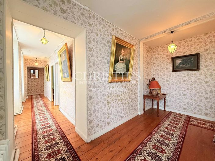 Image No.17-10 Bed House for sale